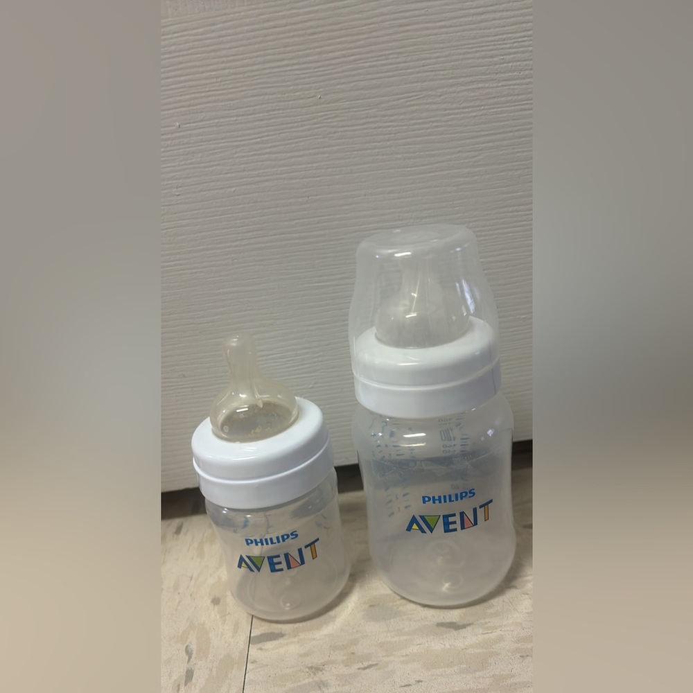 Avent bottles used once or twice in great condition